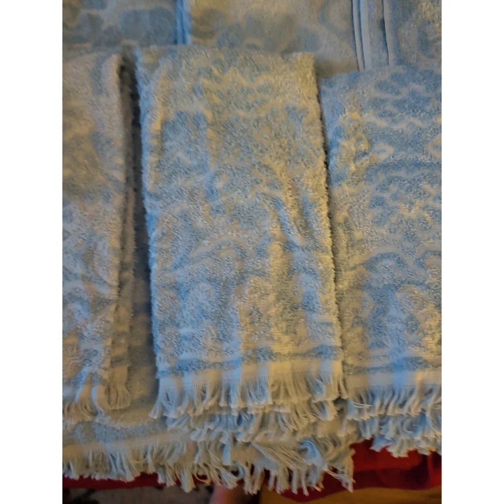 24 VINTAGE FIELDCREST RETRO  BLUE Sculptured BATH TOWEL SETs  Fringe.NWOT. Match